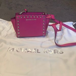 Little pink Michael Kors satchel